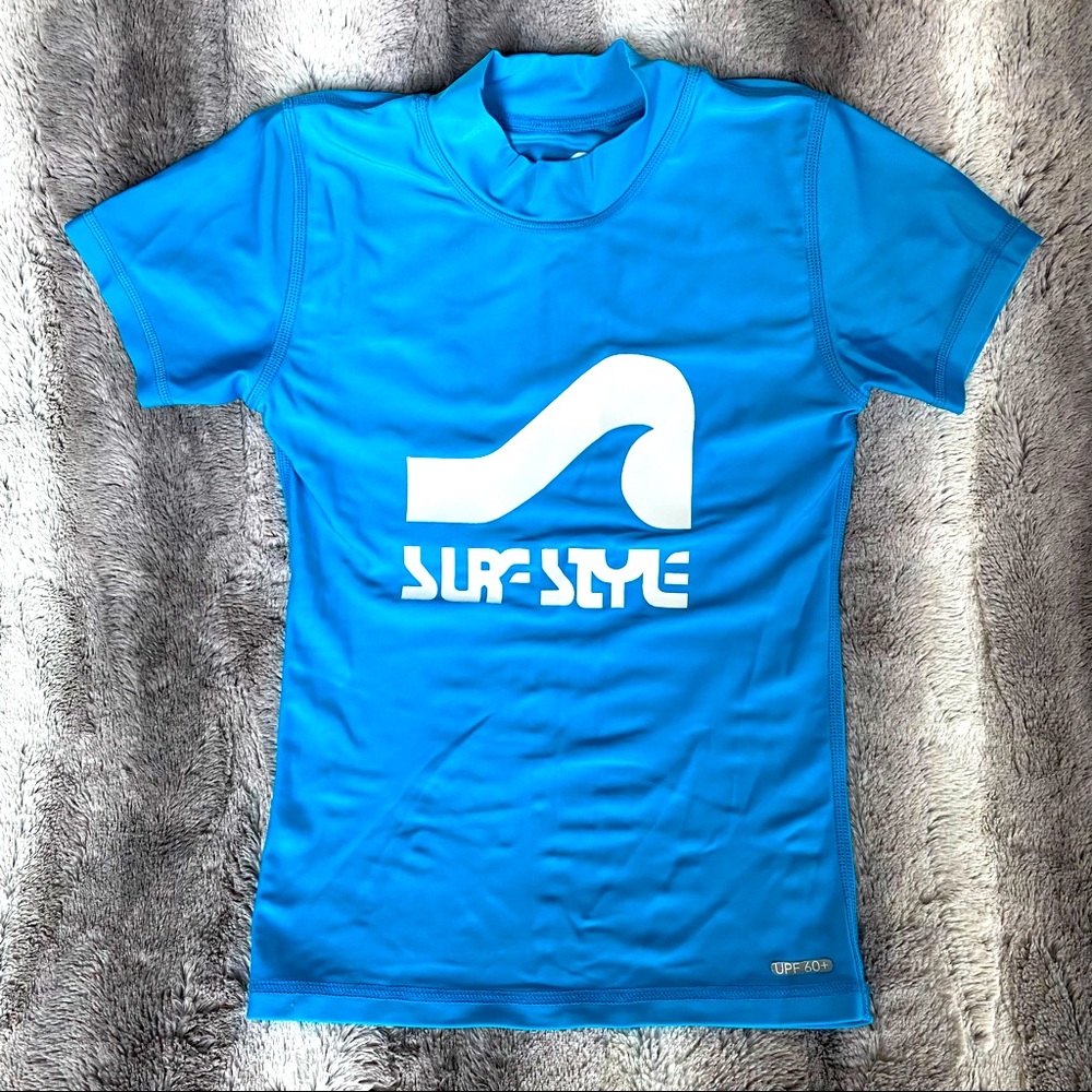 Surf Style Rashguard size 6-8